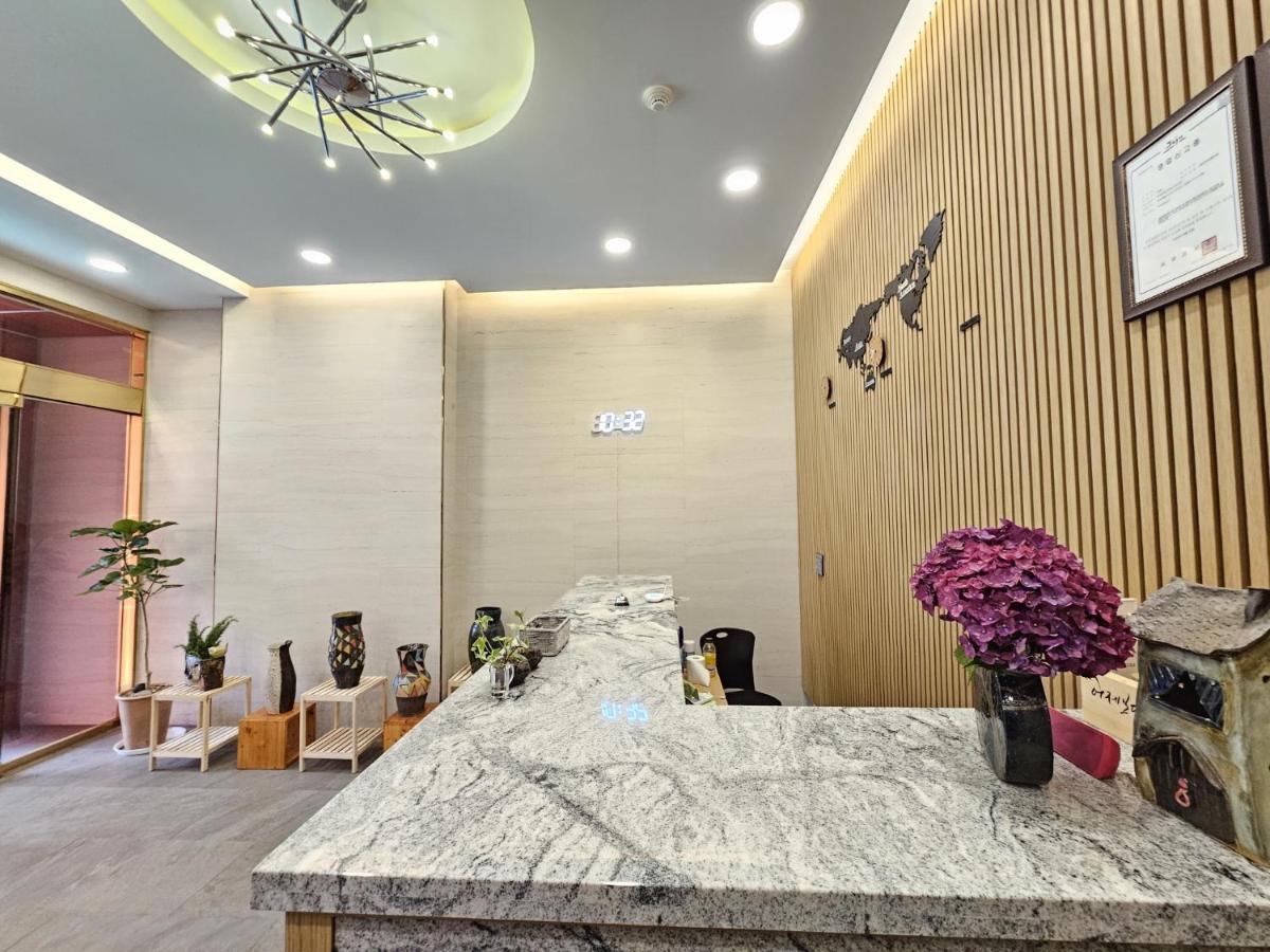 Hotel Haru Σεογκουίπο Εξωτερικό φωτογραφία